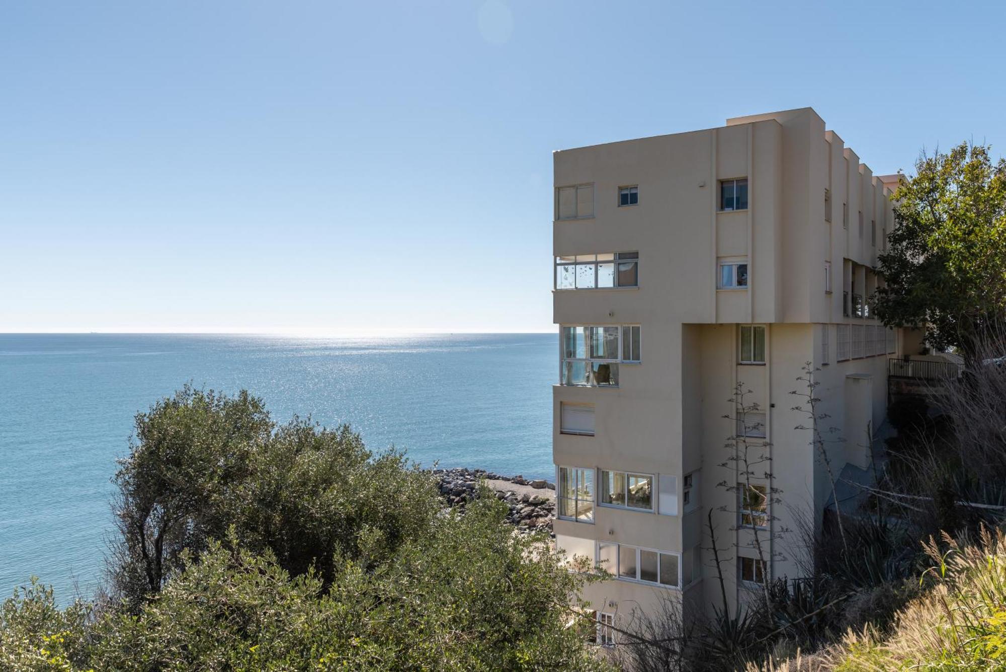 Perla Negra - With Private Access Apartment Benalmadena